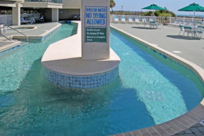 Ocean Bay Club 906 - 9th floor oceanfront condo with a jacuzzi tub and an outdoor pool